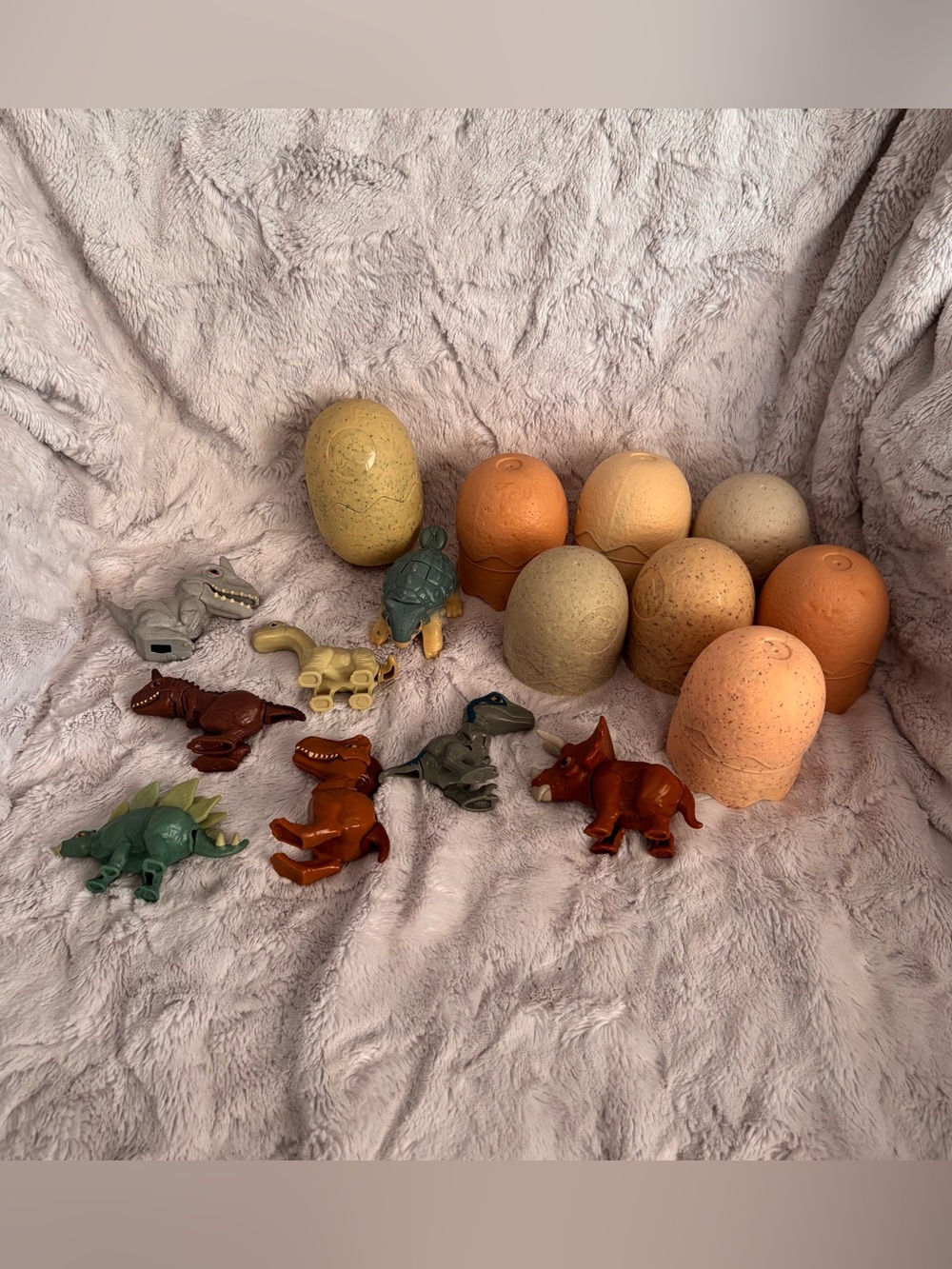 McDonald’s Jurassic World Dinosaur Figure Lot & Eggs - 8 Count